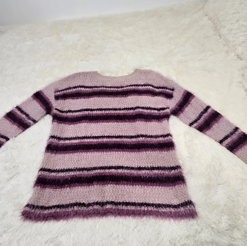 Sweater - Picture 3 of 5
